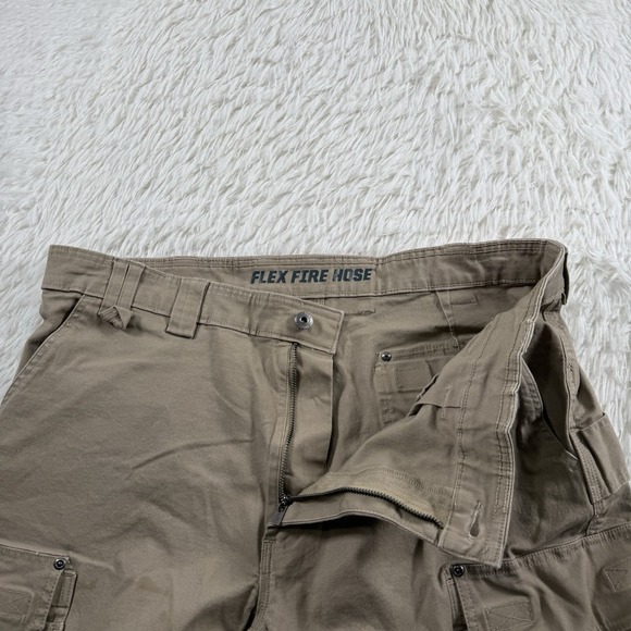 Duluth Trading Shorts Mens 40 Beige 9" Flex Fire Hose Cargo Relaxed Fit Rugged - Picture 2 of 13